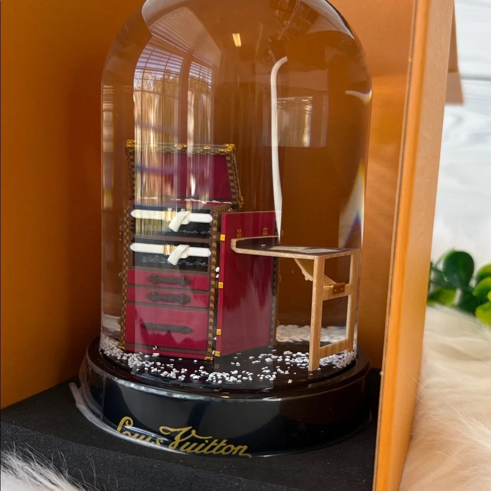 Louis Vuitton‎ Damier VIP Stokowski Steamer Trunk Snow Globe